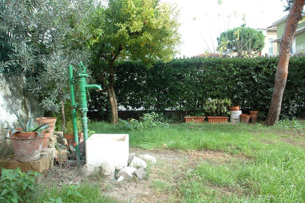 Villa Linda Affittacamere Bellaria-Igea Marina Eksteriør billede